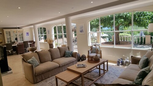 Villa Vallon, Golf von St. Tropez, 10 Gehminuten zum Strand, renoviert 2023