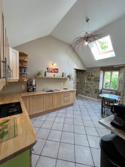 The longère de Mayrinhac with its private swimming pool