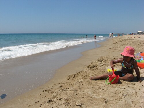 Villa Habana La Genuina | Family Villa with Private Pool near Sitges & Barcelona