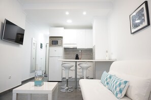 Smart TV - AQUA LAS CANTERAS: NEXT TO THE SEA (Las Palmas de Gran Canaria)