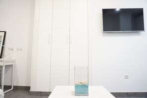 Interior - AQUA LAS CANTERAS: NEXT TO THE SEA (Las Palmas de Gran Canaria)