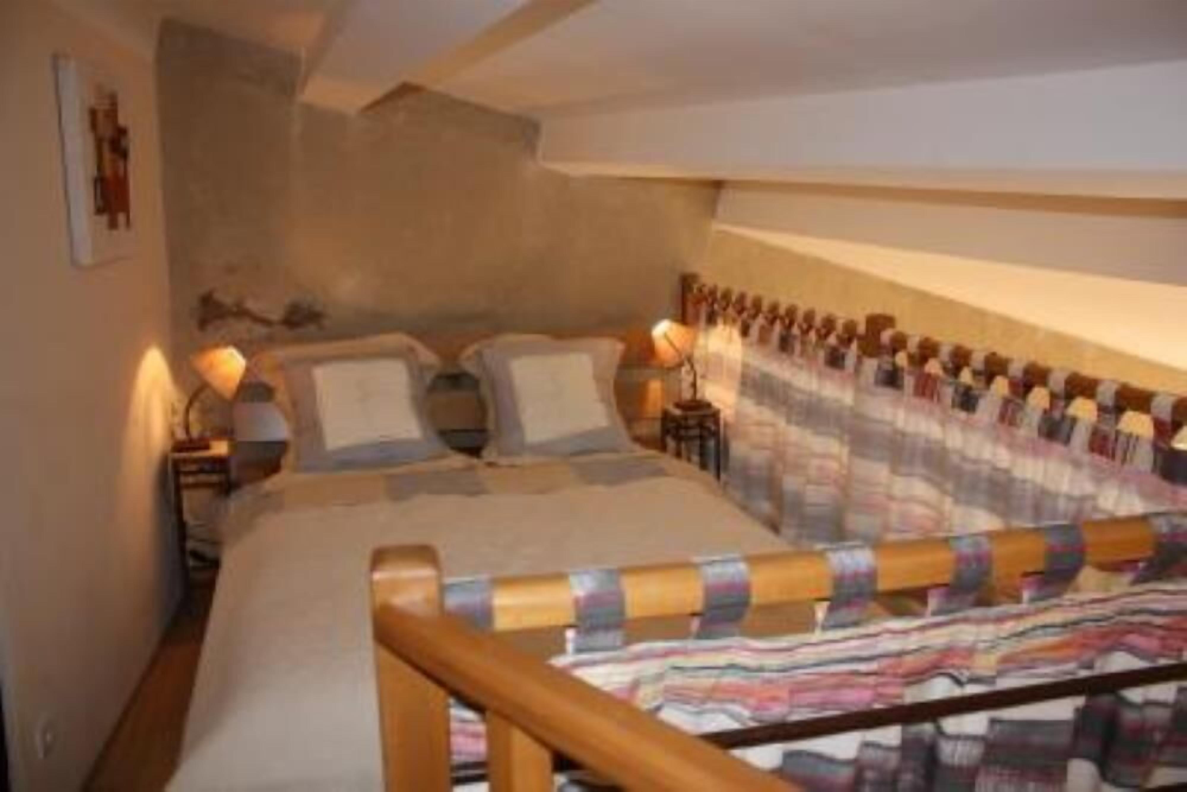 2 bedrooms, iron/ironing board, free WiFi