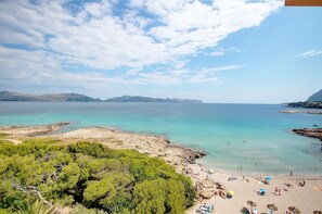 På stranden og strandhåndklær