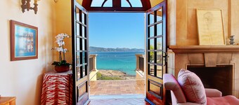 Villa en bord de mer avec vue imprenable et accès direct à la plage