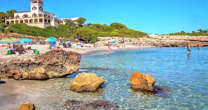 Villa en bord de mer avec vue imprenable et accĂšs direct Ă la plage