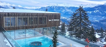 Swiss chalet at 1500m in Anzere ski resort (www.anzere.ch),  sleeps 8 