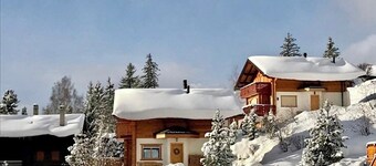 Swiss chalet at 1500m in Anzere ski resort (www.anzere.ch), sleeps 8