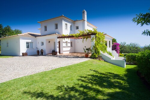Private, 5 bedroom, 6 bathroom villa with views of sea and nature reserve. 