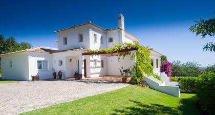 Private, 5 bedroom, 6 bathroom villa with views of sea and nature reserve.