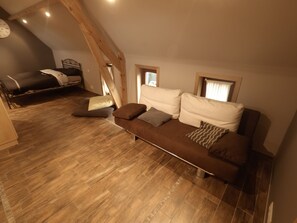 4 Schlafzimmer, Bügeleisen/Bügelbrett, kostenloses WLAN, Bettwäsche