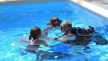 Piscina all'aperto, una piscina riscaldata