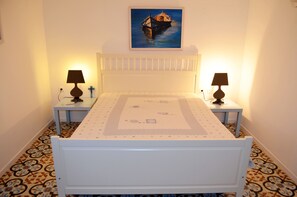 3 quartos, ferros/tábuas de passar roupa, Wi-Fi, roupa de cama