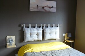 8 bedrooms, iron/ironing board