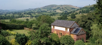 Secluded Detached Stable / Barn Conversion On The Border Of Shropshire And Wales