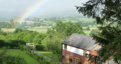 Secluded Detached Stable / Barn Conversion On The Border Of Shropshire And Wales