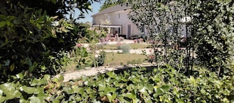 18th century renovated farmhouse situated in a quiet farming hamlet