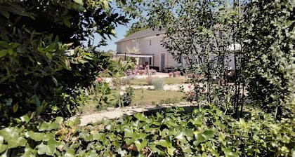 18Úme siÚcle ferme rénovée située dans un hameau tranquille de l'agriculture