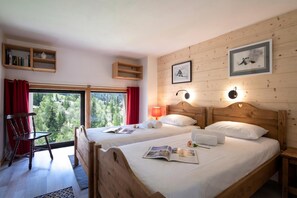 3 makuuhuonetta, silitysrauta/-lauta, ilmainen Wi-Fi, vuodevaatteet