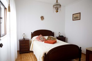 2 bedrooms, iron/ironing board, free WiFi, bed sheets - studio - Fuseta (Fuseta)