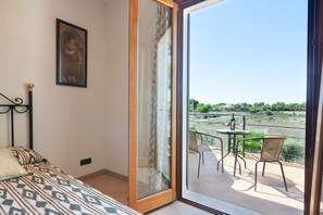 4 Schlafzimmer, Zimmersafe, Bügeleisen/Bügelbrett, Reisekinderbett