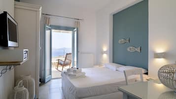 8 slaapkamers, een kluis op de kamer, een bureau