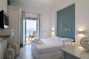 8 bedrooms, in-room safe, desk, iron/ironing board