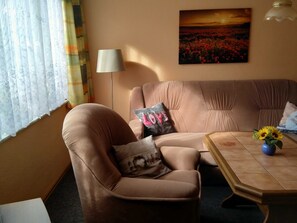 Unclassified image, 2 of 14, button - Bungalow - Bungalow on the Waldeck (Dargun)