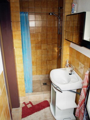 Unclassified image, 4 of 14, button - Bungalow - Bungalow on the Waldeck (Dargun)