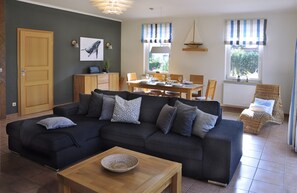 TV, fireplace, DVD player, stereo