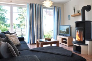 TV, fireplace, DVD player, stereo