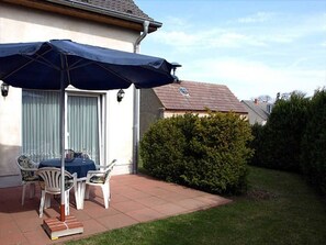 Unclassified image, 4 of 8, button