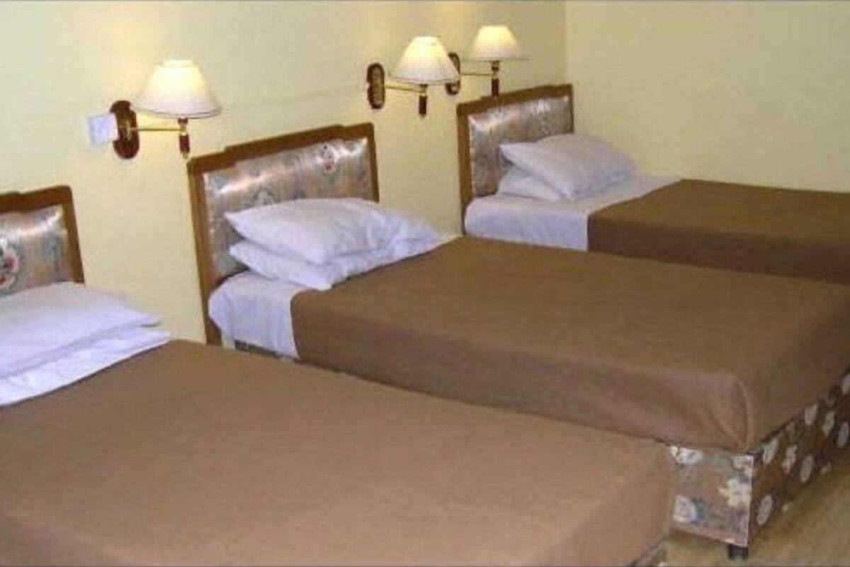 Economy Shared Dormitory, Men only | Desk, iron/ironing board, free WiFi