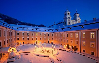 Live like a king - maisonette apartment in a castle hotel