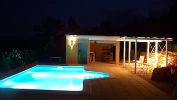 Piscine extérieure, piscine chauffée