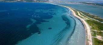 Quiet Mediterranean apartment in the heart of the charming village of Giens