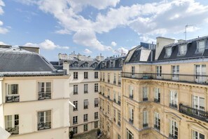 Exterior - Sweett | Saint Lazare III (Paris)