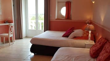 3 chambres, fer et planche à repasser, Wi-Fi, draps fournis
