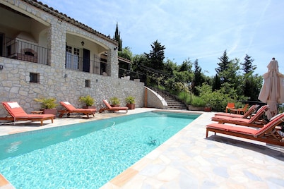 Villa with a breathtaking view, in a quiet countryside, <br>One week minimum rent