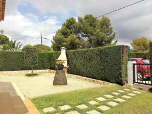 المنطقة المحيطة بالمنشأة