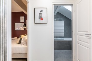 2 habitaciones, tabla de planchar con plancha y wifi gratis 