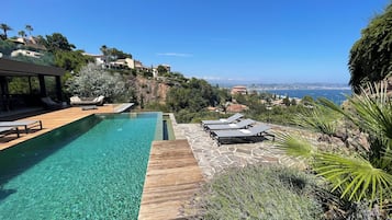 Piscine extérieure, piscine chauffée