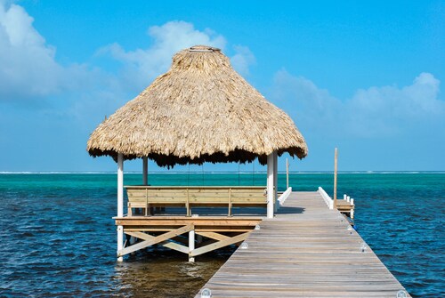 San Pedro 4-bedroom, 4-bathroom Villa Topaz, ocean views, concierge onsite