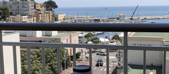 180 ° sea view apartment in Carry le Rouet