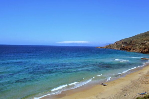 Beach nearby - Oran, 1st line, facing the beach. air-conditioning + Parking + janitor (Trouville / Oran)