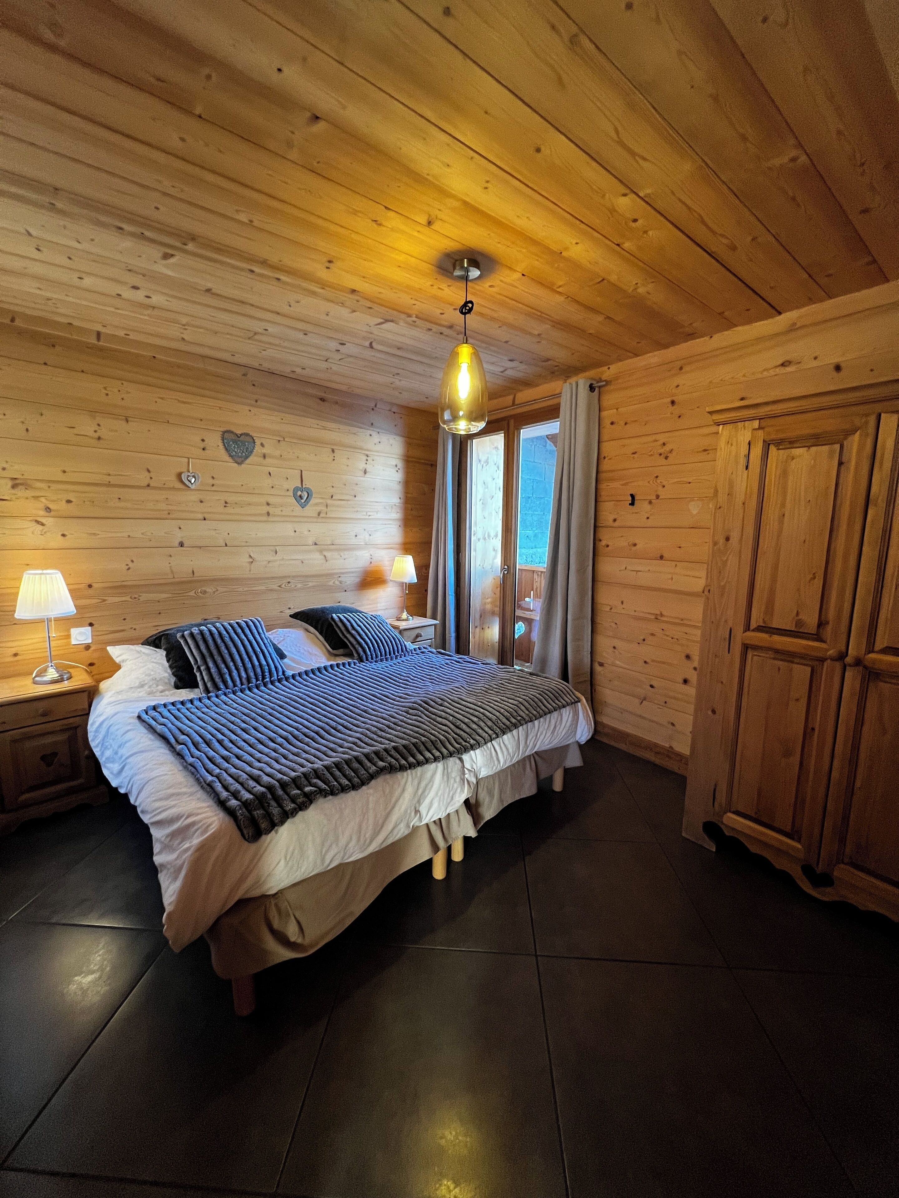 6 chambres, fer et planche à repasser, Wi-Fi gratuit
