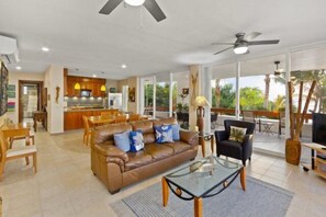 Interior - Corner Unit in the Building That (San Miguel)