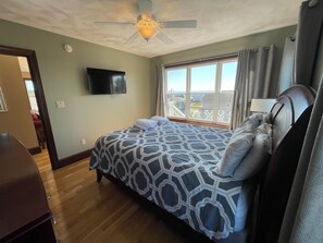 8 makuuhuonetta, silitysrauta/-lauta, ilmainen Wi-Fi, vuodevaatteet