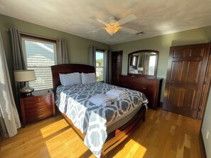 8 bedrooms, iron/ironing board, free WiFi, bed sheets - 5 STAR! OCEAN VIEWS FROM EVERY FLOOR, CRASHING WAVES! A WONDERFUL VACATION SPOT (York)