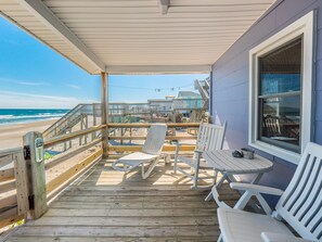 Property grounds - Mamaw's Spot | Oceanfront + Pet Friendly! (Topsail Beach)