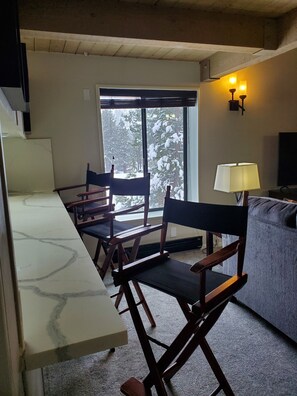 Smart TV, fireplace, DVD player, ping pong